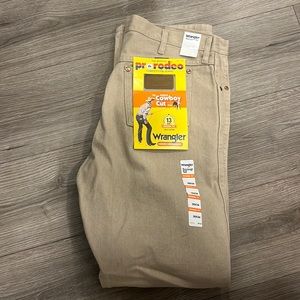 Wrangler cowboy cut jeans in prewashed tan